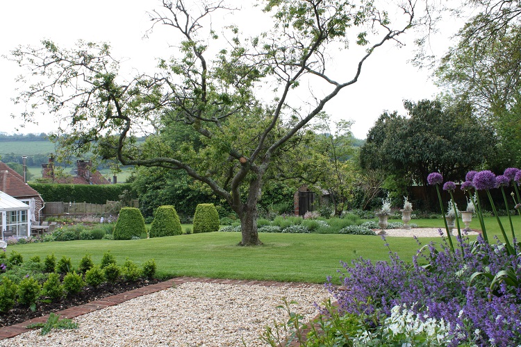 Anita Foy Garden Design | Garden and Landscape Designer | Hampshire